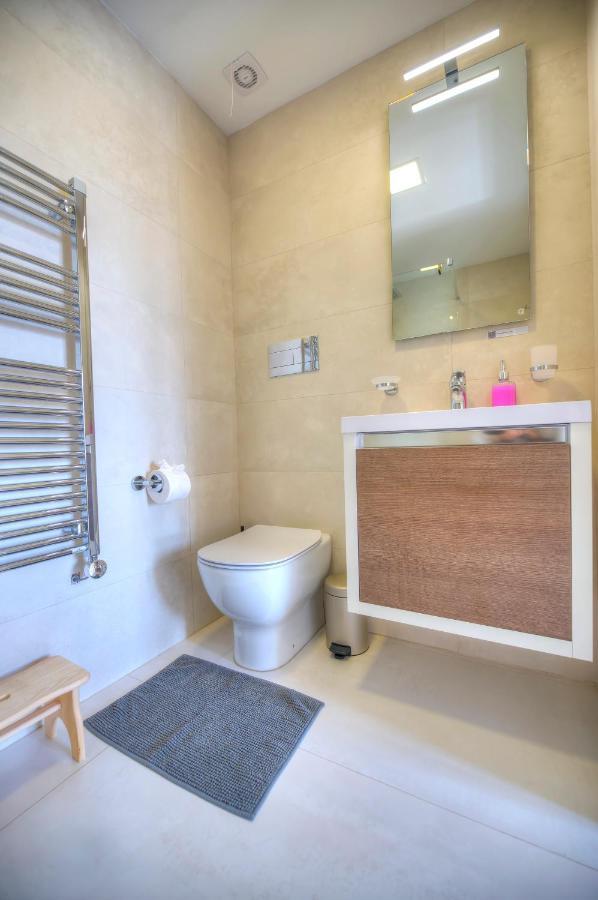 Spacious Maisonette With Spectacular Views Ibri1-1 วัลเลตตา ภายนอก รูปภาพ